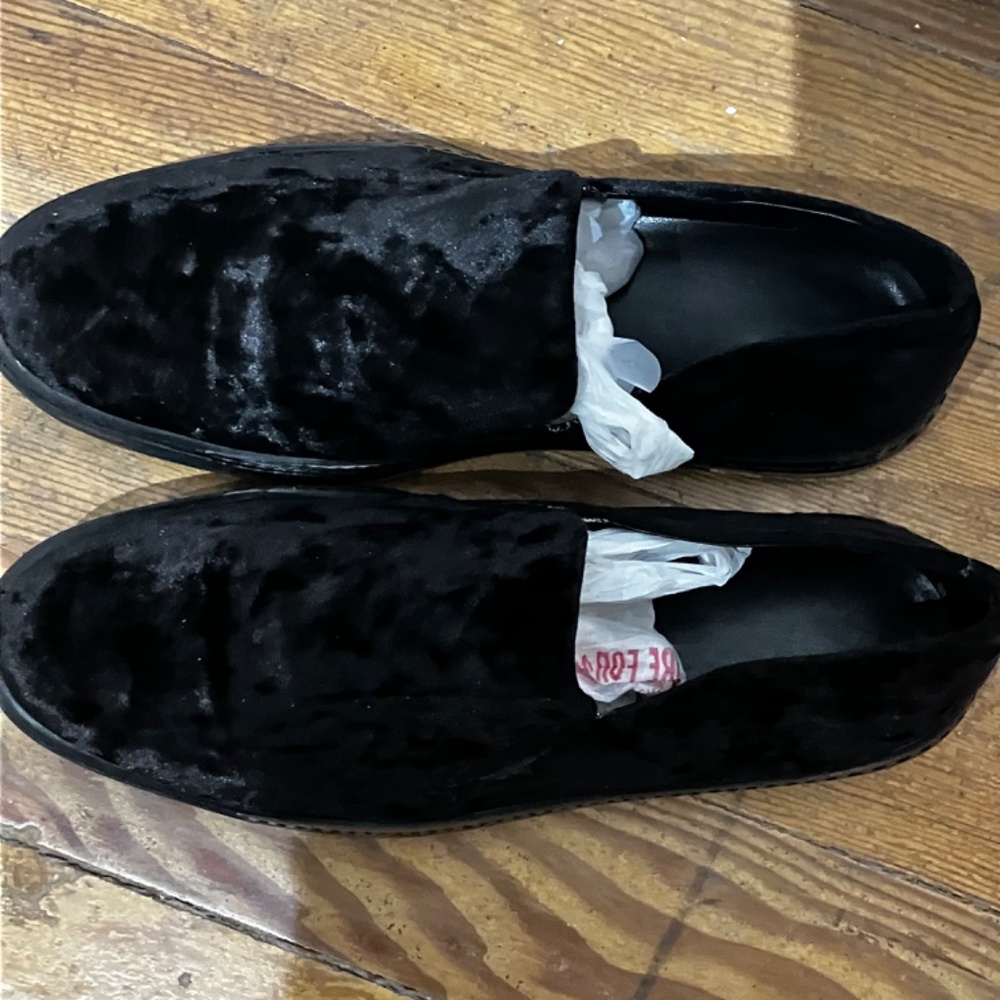 Black velour slip on sneakers - Picture 3 of 7